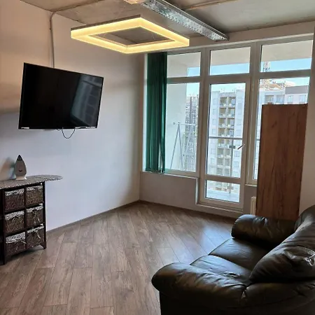 з терасою в аркадії, жк 36 перлина, є укриття Apartment
